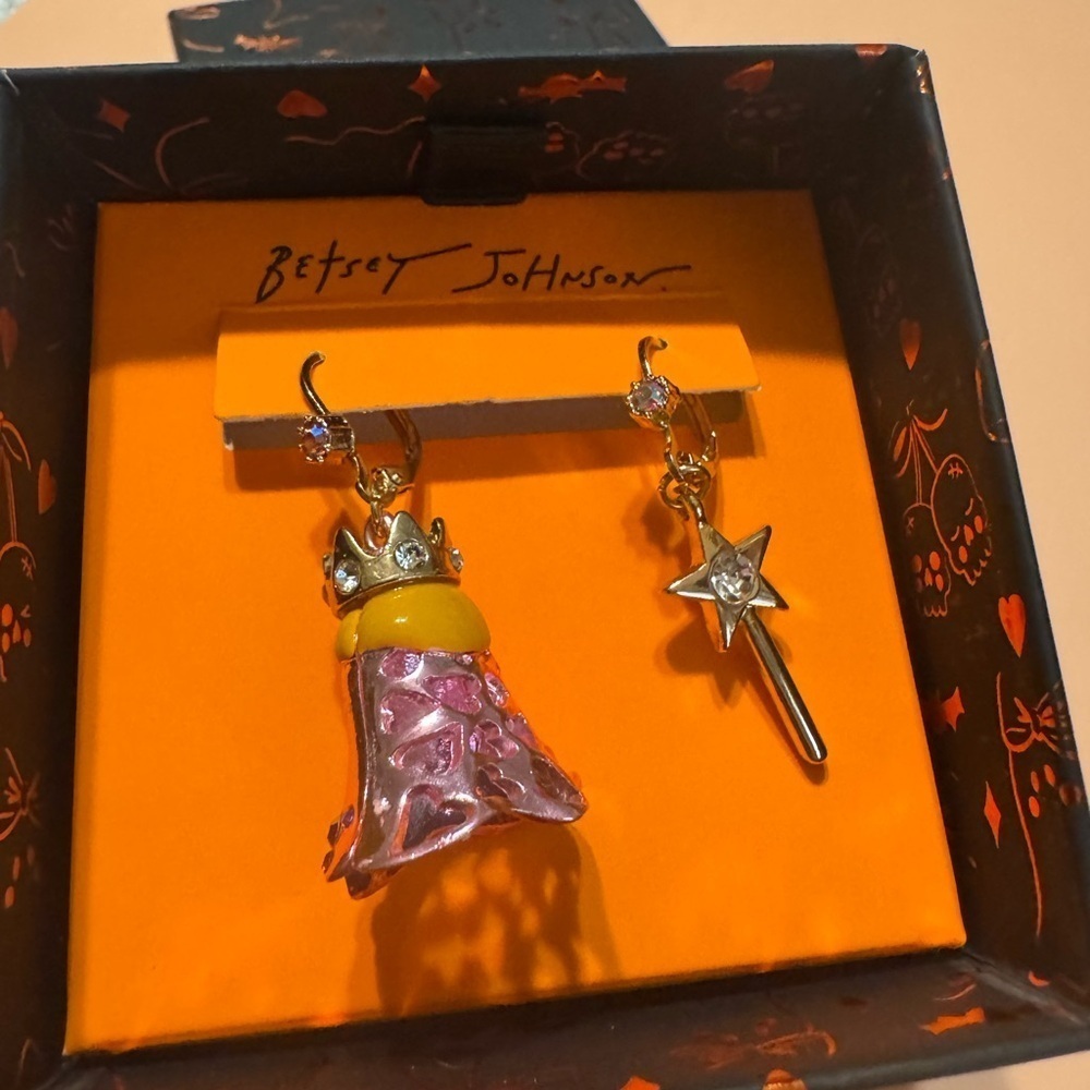 Betsey Johnson Mismatched Ghost and Wand Earrings - Picture 4 of 4